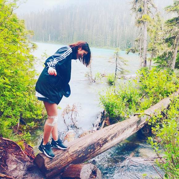 Meet your Posher, Qianwen - Picture 1 of 1